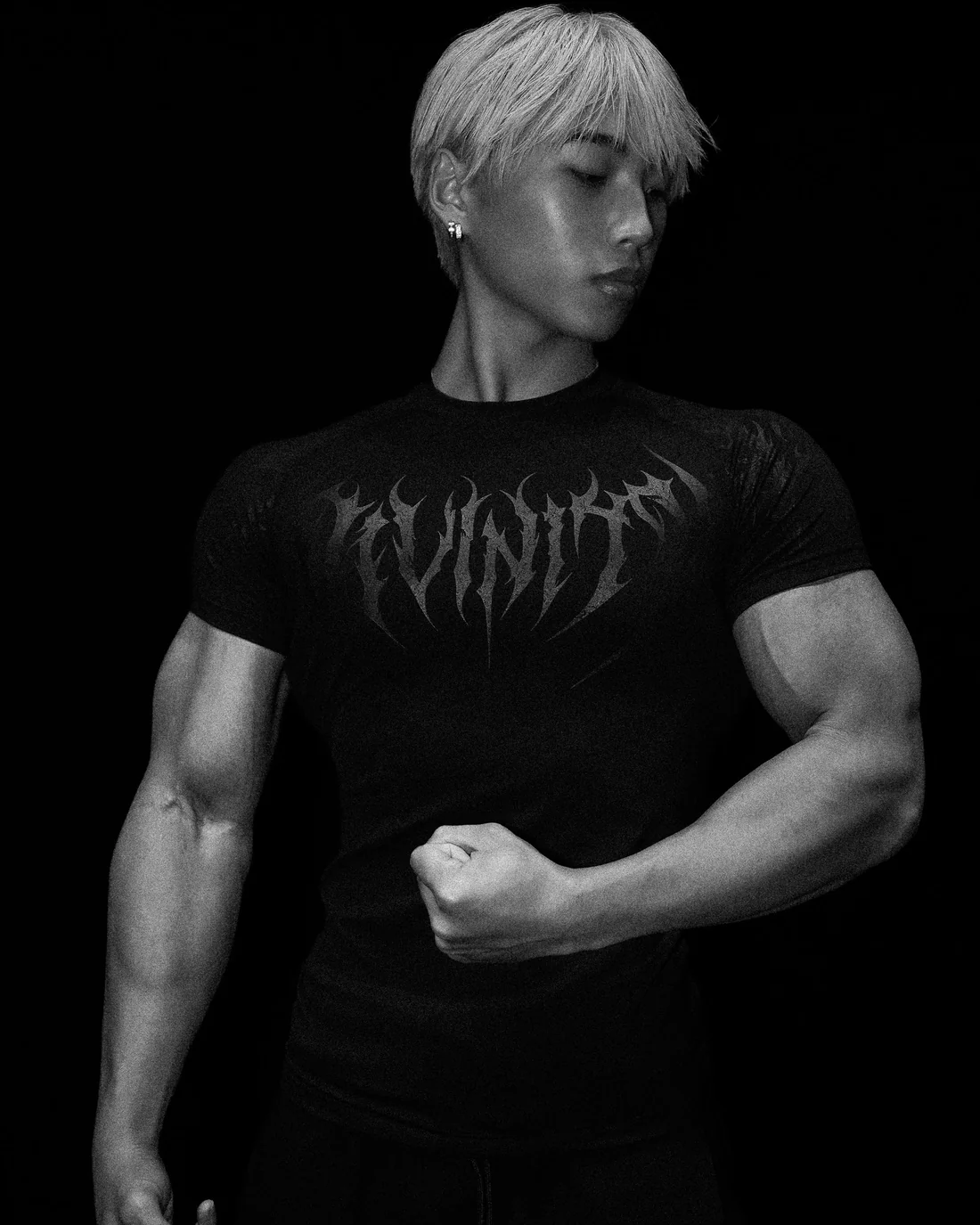 Void Tech™ Infernal Short sleeve Compression DARKNESS.webp Void Tech™ Infernal Short sleeve Compression DARKNESS.webp